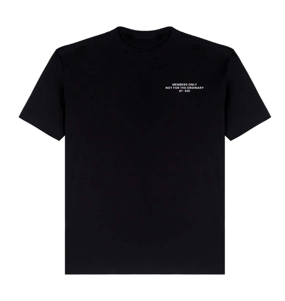 Camiseta Save Water preta, frente com o logo no peito, imagem da peça